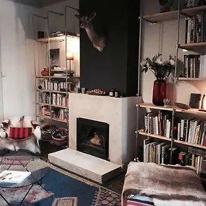 Appartement Stylé Dans Maison Bourgeoise, Bruxelles
